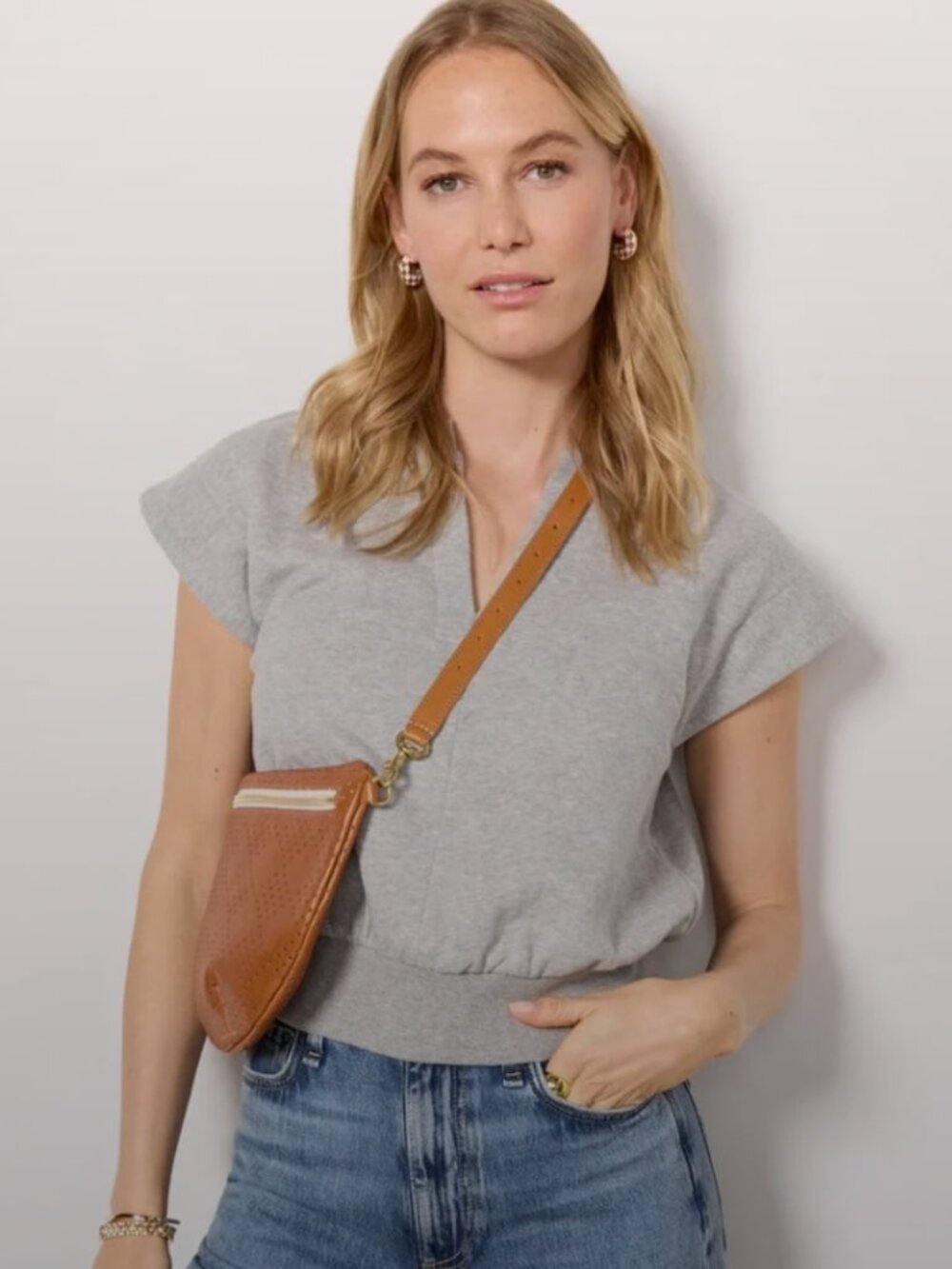 EVEREVE Nikki Short Sleeve Sweatshirt Gray V-Neck French Terry Size L